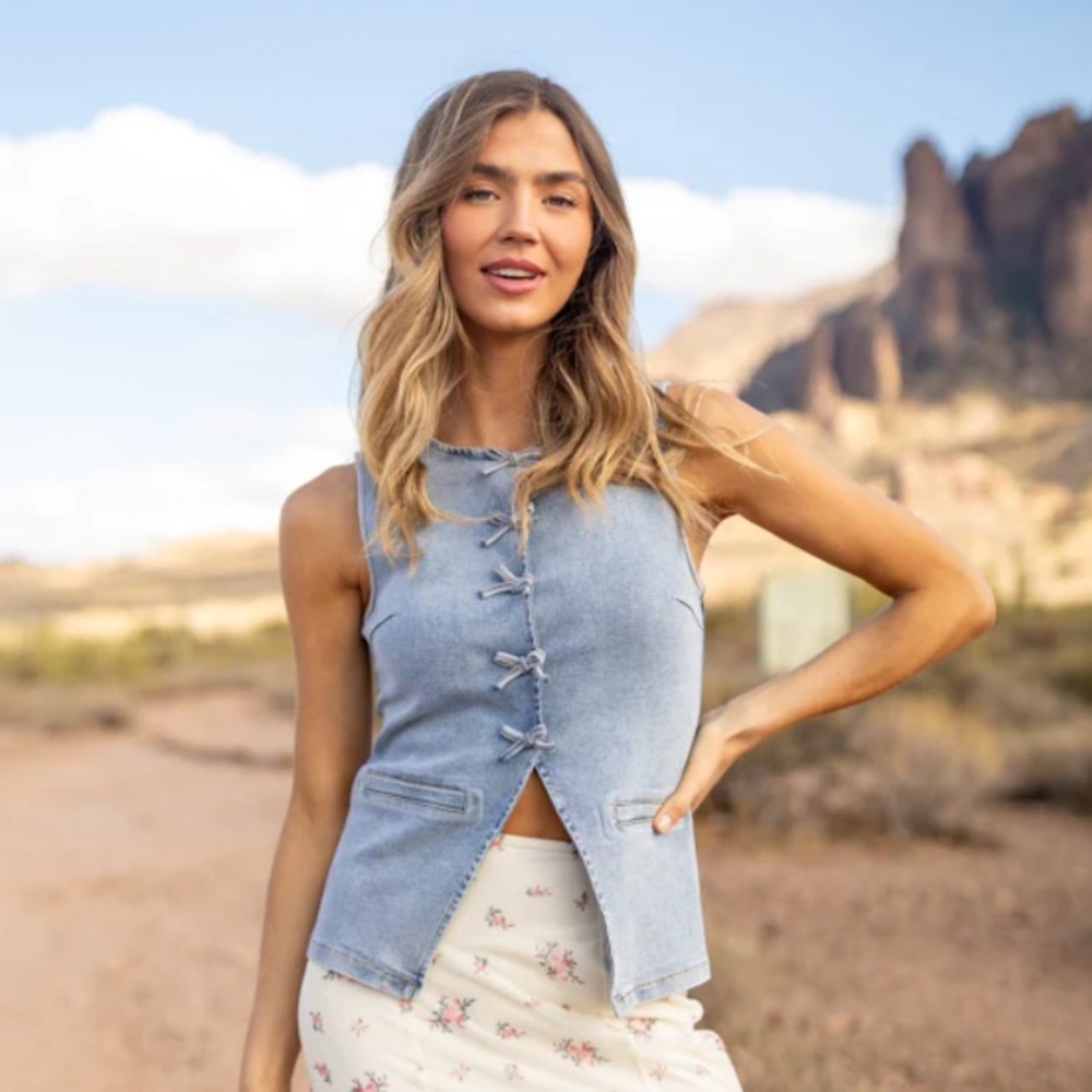 PINK LILY | Western Ties Bow Denim Vest - Picture 1 of 9
